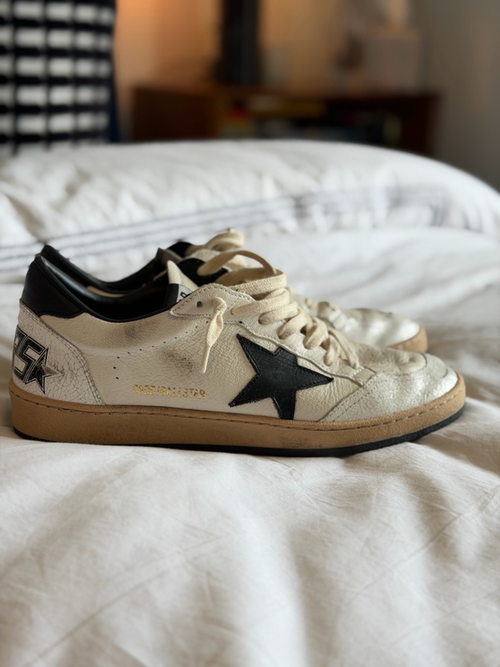 GOLDEN GOOSE Ballstar Leather Low-Top Sneakers in Off-White & Black - Picture 6 of 16